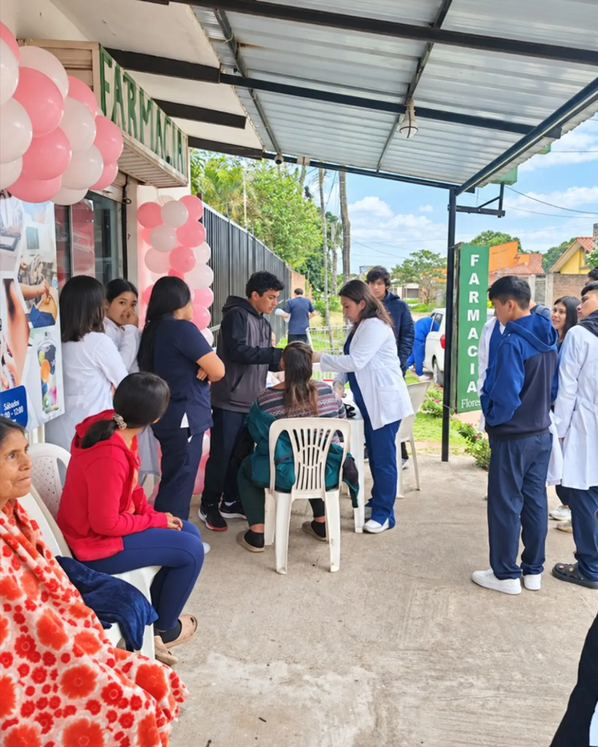 Jornada de atención comunitaria de Consulfarma con profesionales y estudiantes